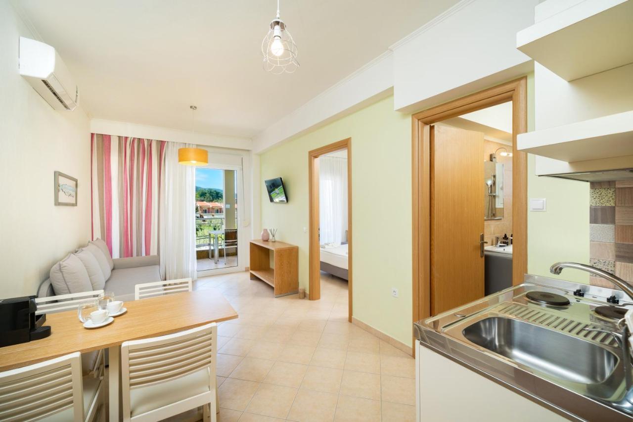 เอเลีย วิลลา Apartment ลีเมนาส ภายนอก รูปภาพ